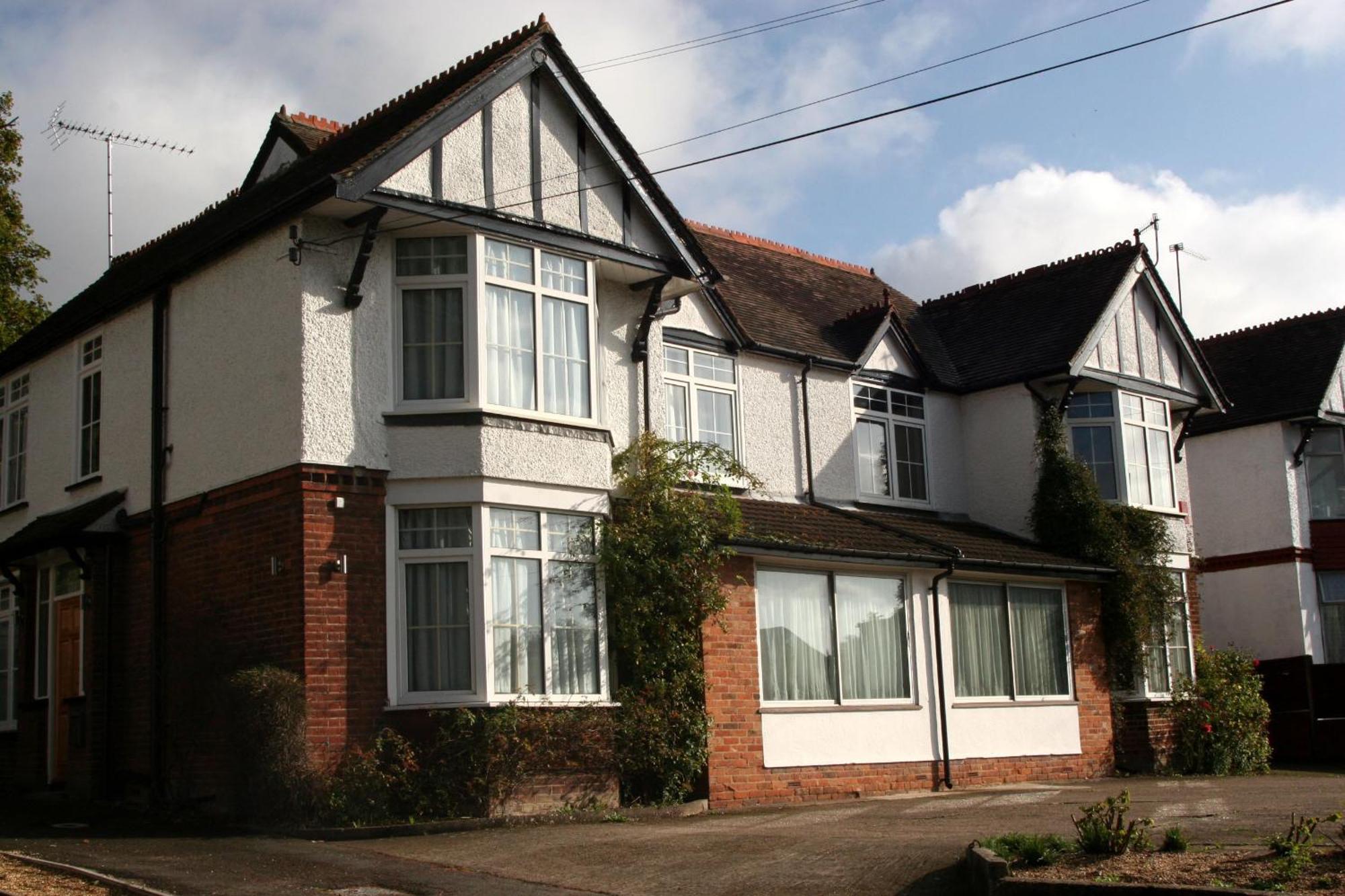 Clifton Lodge Hotel High Wycombe Extérieur photo