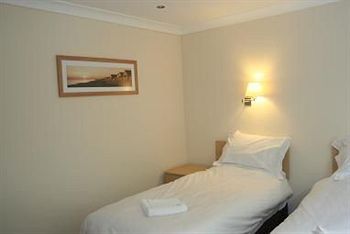 Clifton Lodge Hotel High Wycombe Extérieur photo